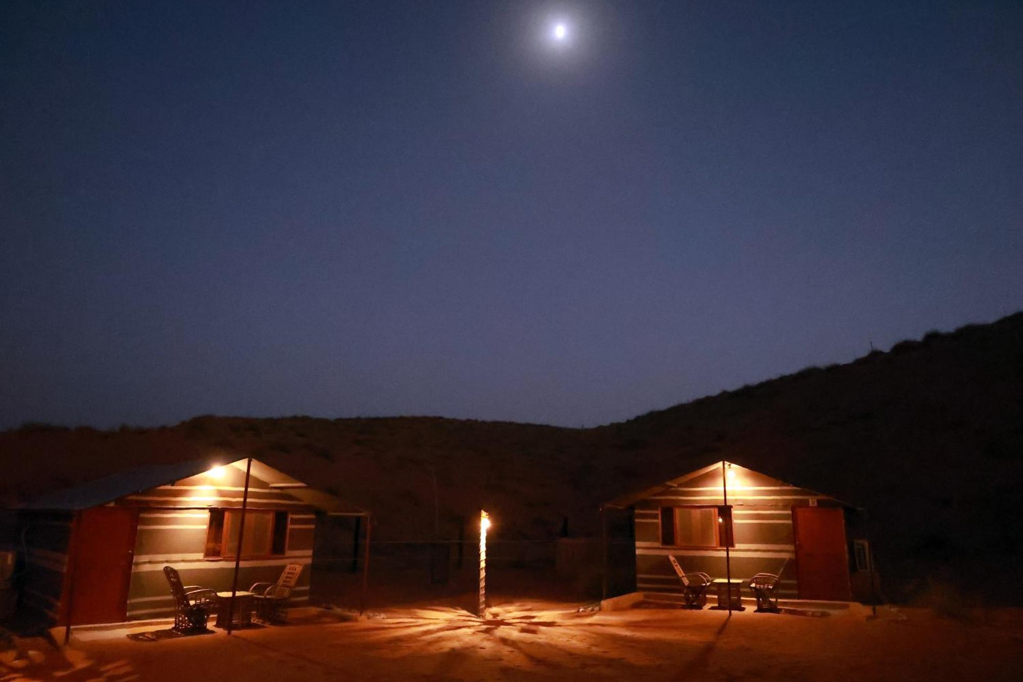 Al Wāşil Sand Delight Camp מראה חיצוני תמונה